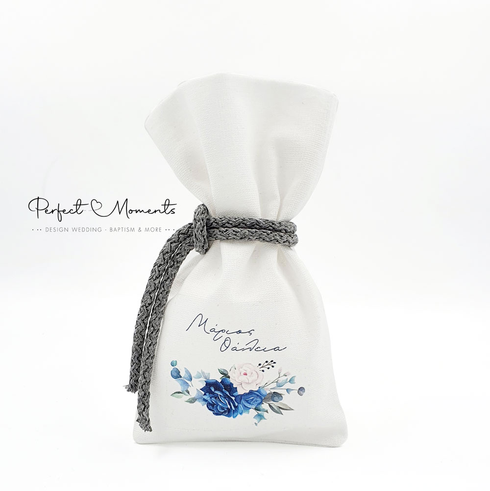 Μπομπονιέρα γάμου πουγκί με θέμα  λουλούδια σε μπλε χρωματισμούς